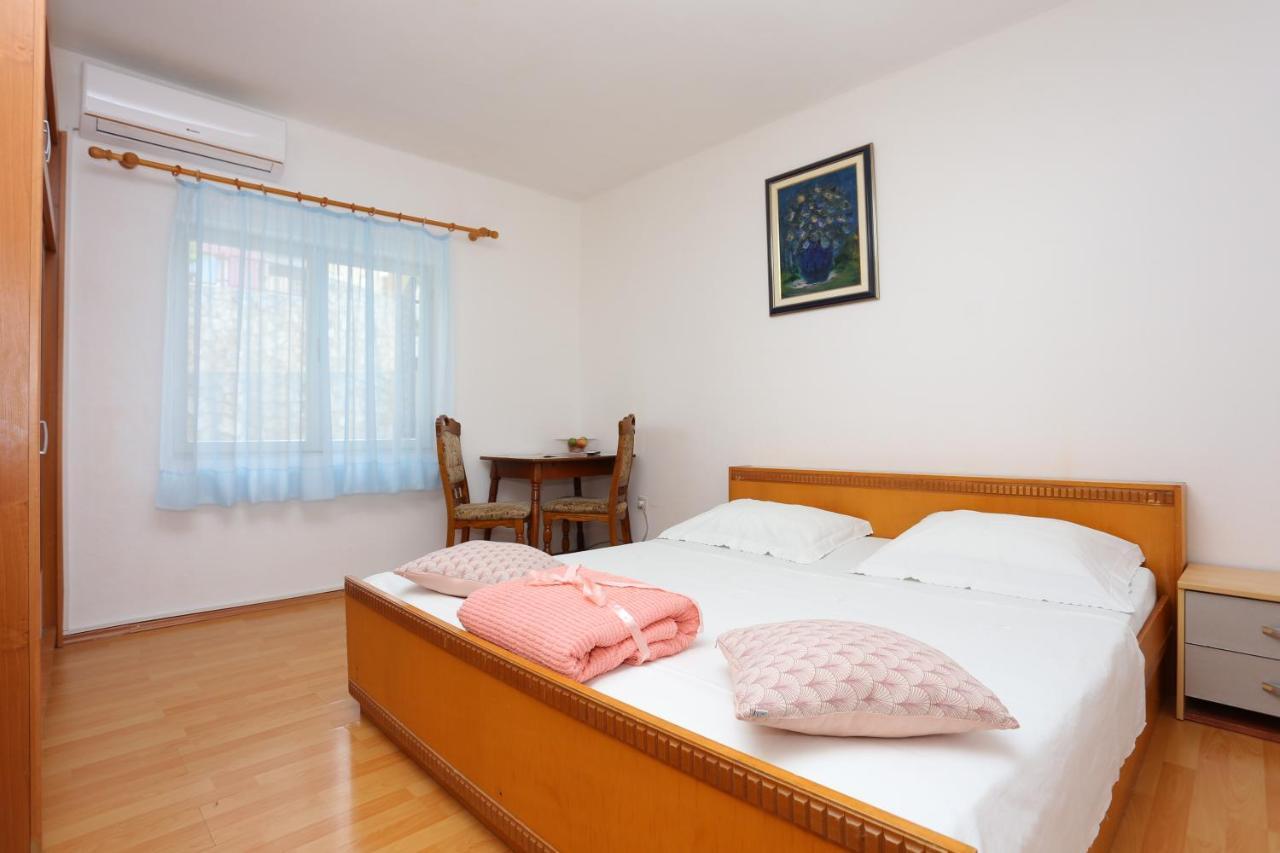 Rooms With A Parking Space Split - 17766 Exterior photo